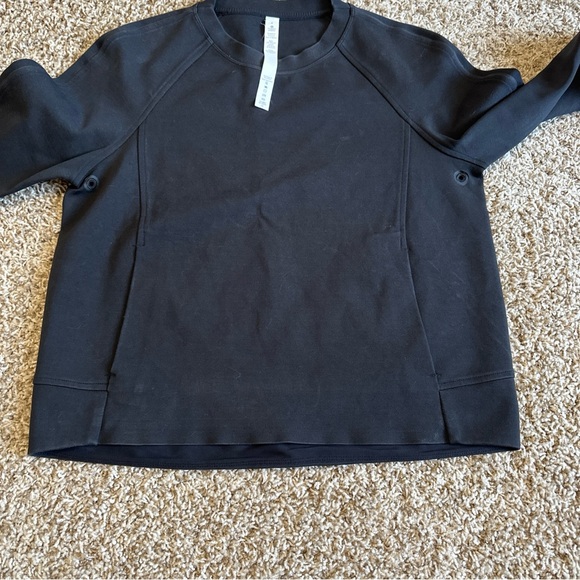 Lululemon vented stretch pullover - Picture 2 of 4